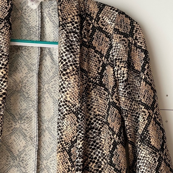 Women's Snakeskin Animal Print Blazer Jacket Open Front Lightweight, Sz M - Picture 4 of 9
